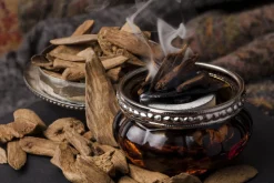 Agarwood Scented Candle